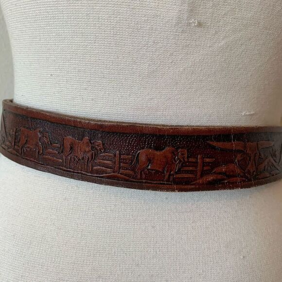 Vintage Brown Leather Western Belt Animal Square Leather Embossed 25-28” - Picture 4 of 8